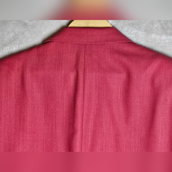 Hugo Boss Men's Holiday Red Sports Jacket Two button 44R Made in the USA. - Picture 8 of 11